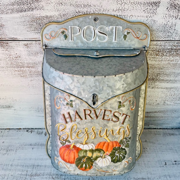 *Harvest Blessings Pumpkin Metal Post Box - Picture 7 of 12
